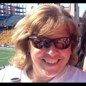 Meet your Posher, Sandy